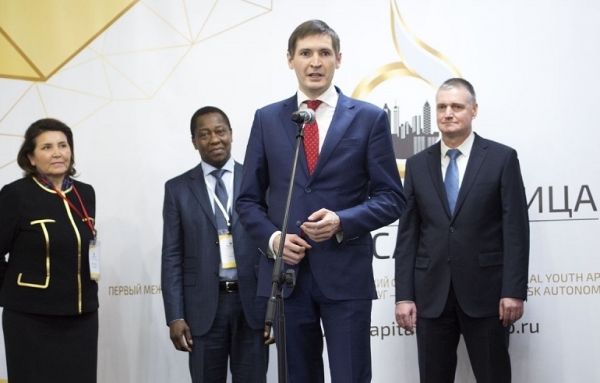 8 февраля 2018 г. в Сургуте президент НАНГС Виктор Хайков принял участие в церемонии торжественного открытия выставки инновационных проектов в сфере ТЭК в рамках форума &quot;Нефтяная столица&quot;