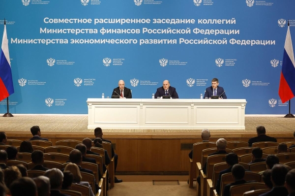 14 апреля 2023 г. в Правительстве РФ президент НАНГС Виктор Хайков принял участие в совместном заседании Коллегий Минфина и Минэкономразвития России под руководством Председателя Правительства РФ Михаила Мишустина